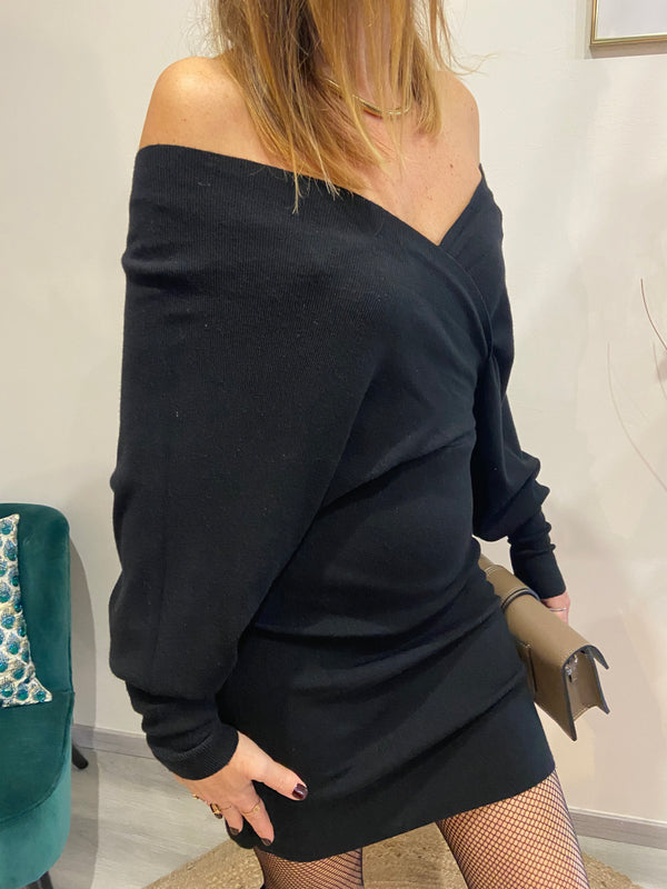 Abito maglia scollo spalle