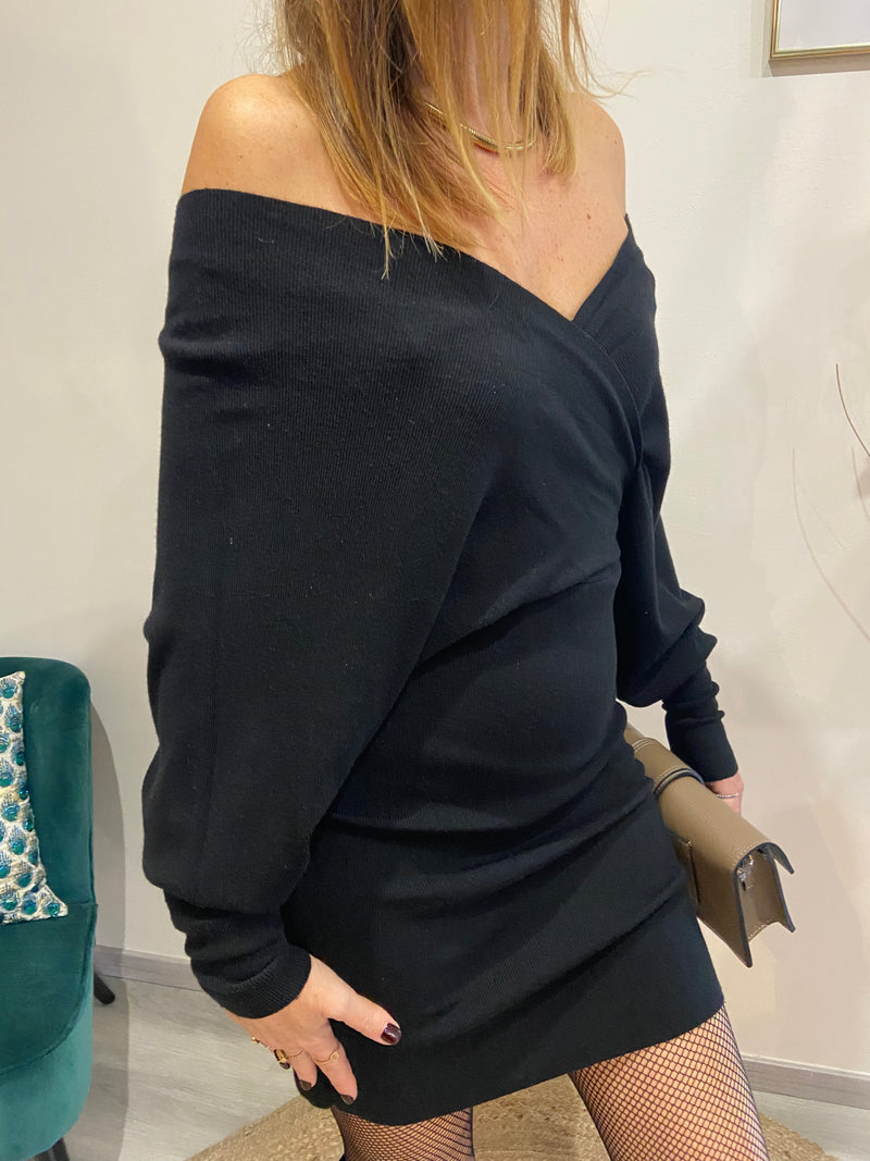 Abito maglia scollo spalle
