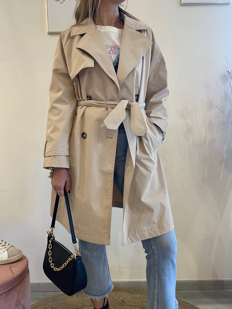 Trench over con cintura