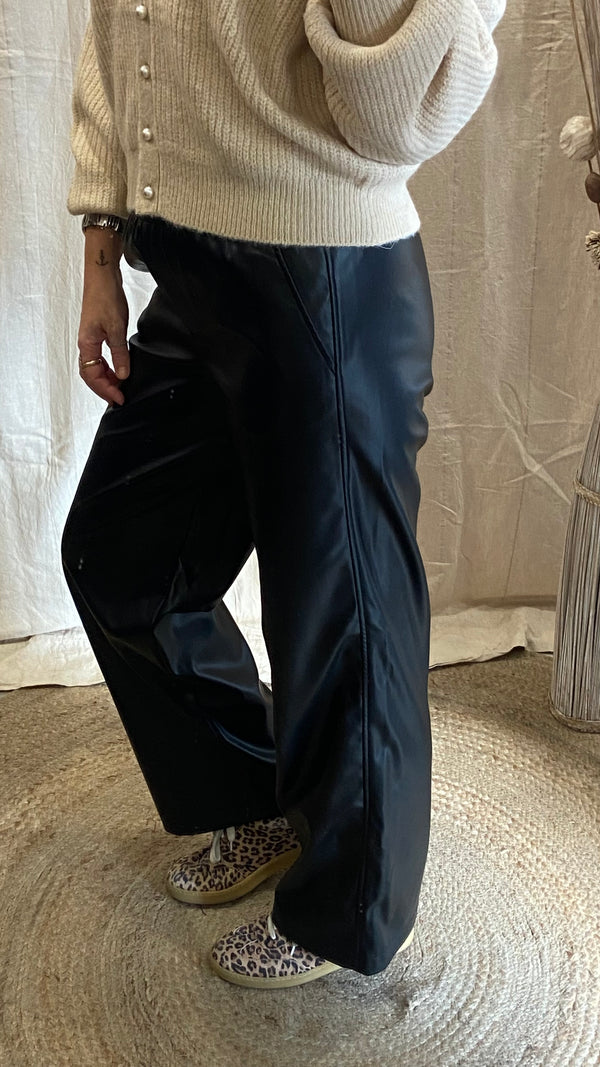 Pantalone largo effetto pelle