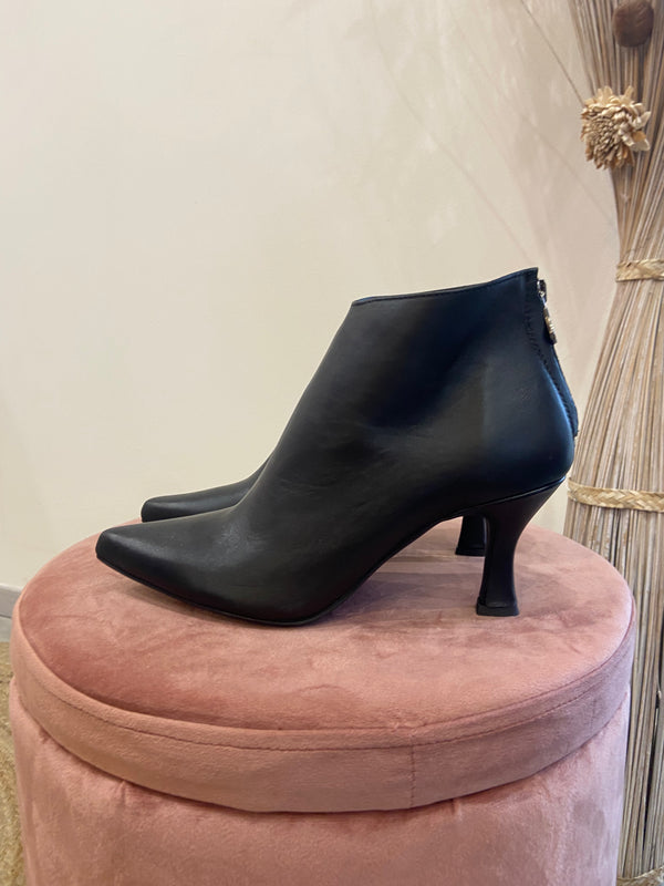 Stivaletto tacco pelle Ovye