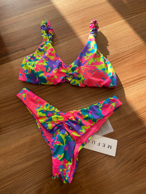 Bikini top fantasia