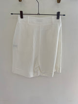 Bermuda white wise